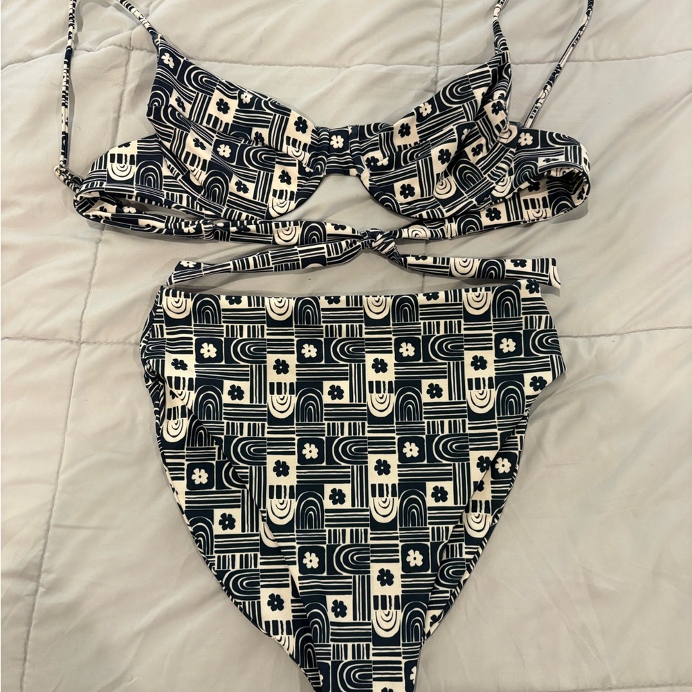 Skatie Black & Cream Retro Geometric Two-Piece Swim Set Large Top Medium Bottom